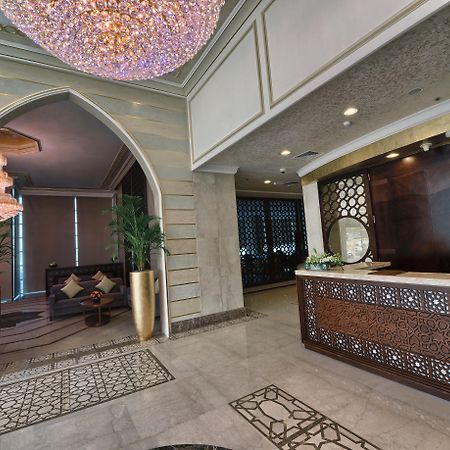 Saraya Corniche Hotel Ντόχα Εξωτερικό φωτογραφία The lobby of the hotel