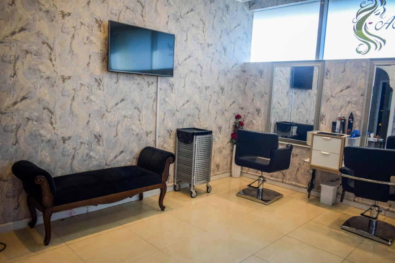 Saraya Corniche Hotel Ντόχα Εξωτερικό φωτογραφία A salon in the United States