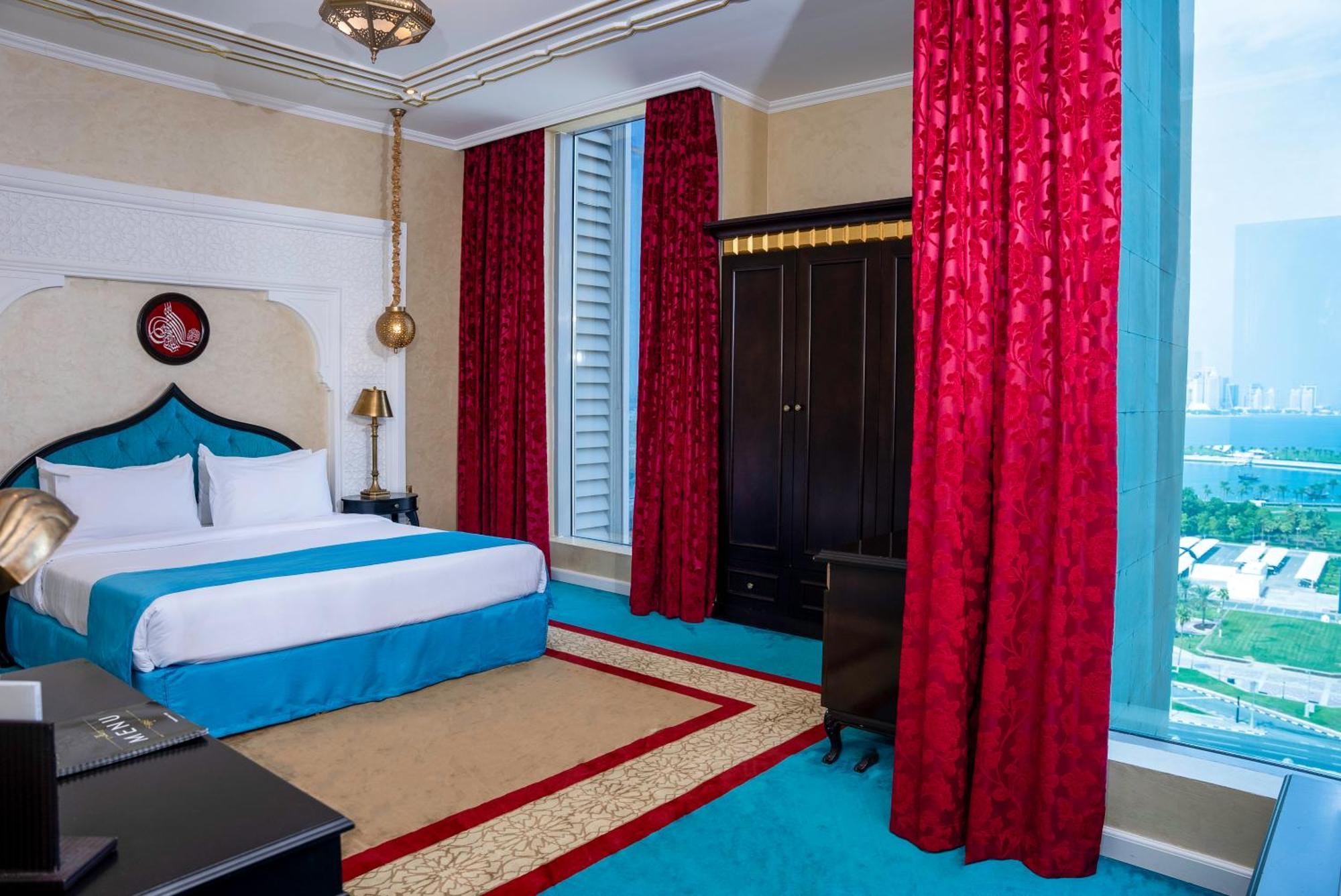 Saraya Corniche Hotel Ντόχα Εξωτερικό φωτογραφία A bedroom at the hotel