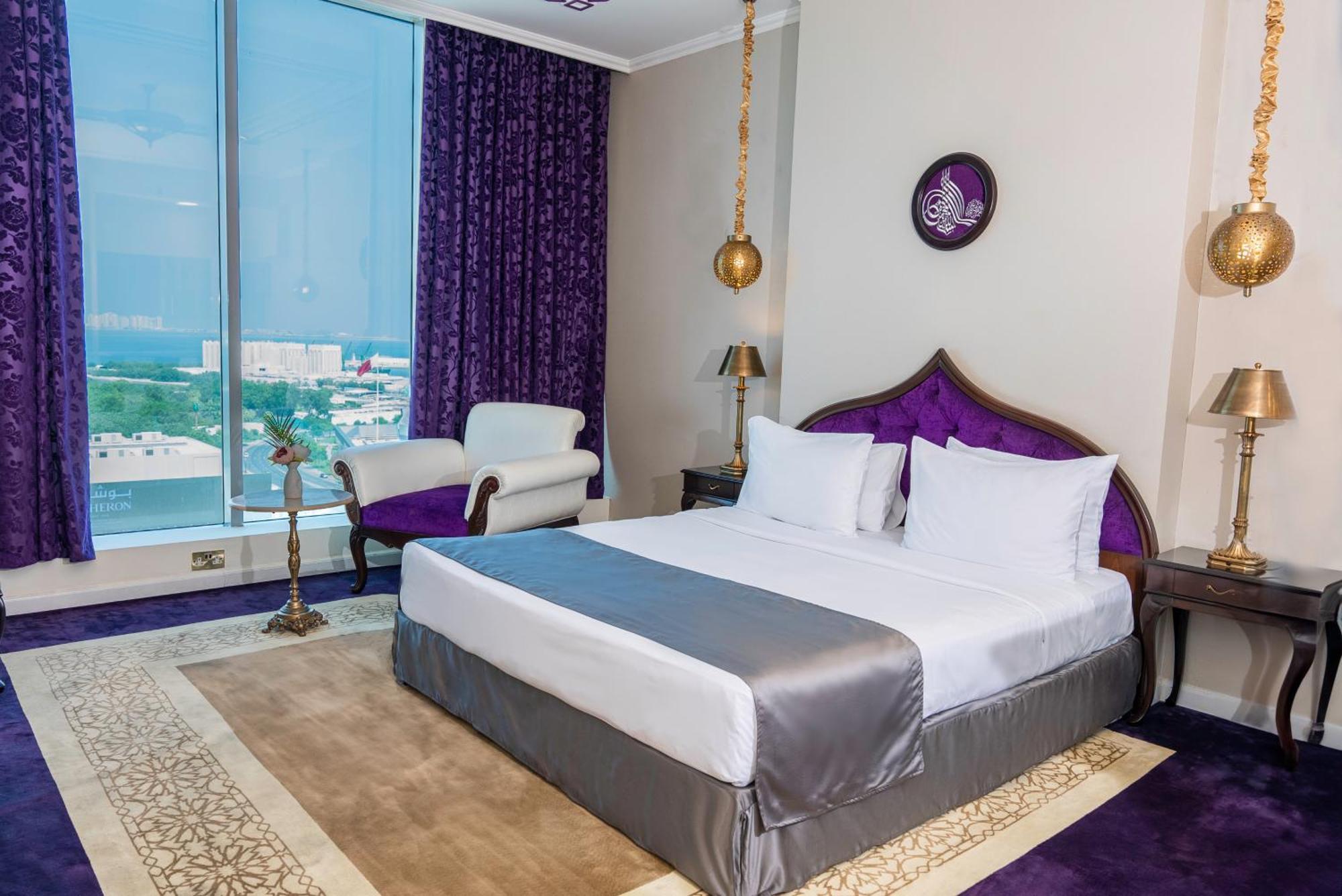 Saraya Corniche Hotel Ντόχα Εξωτερικό φωτογραφία A bedroom at the hotel